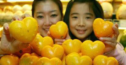 فروش پرتقال‌هایی جالب در سئول که شکل قلب دارند!